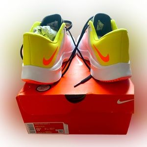Women’s Nike Quest 3 White and Yellow Size 9.5 Athletic Shoe